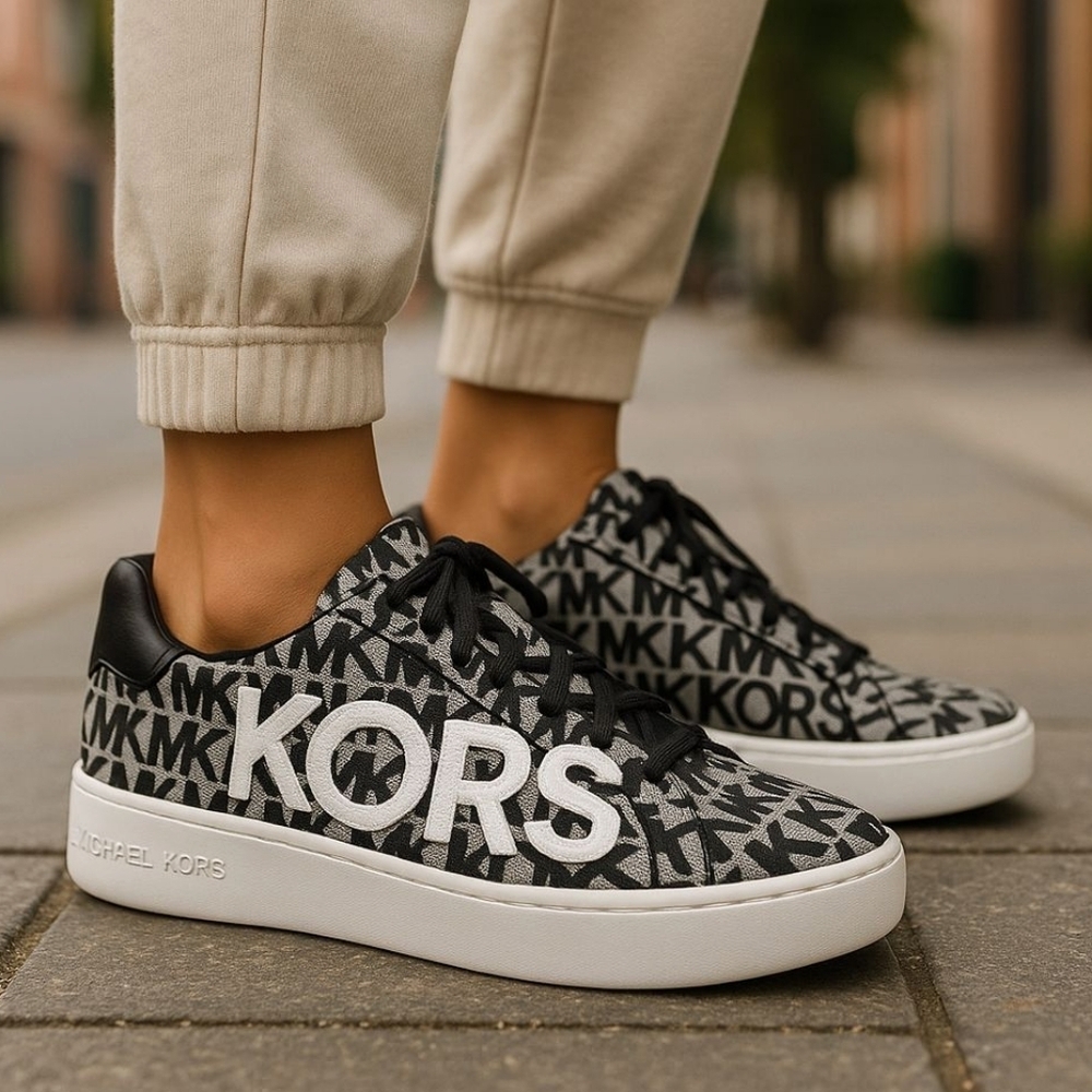 Michael Kors KORS Logo Low-Top Sneakers in Black/Gray